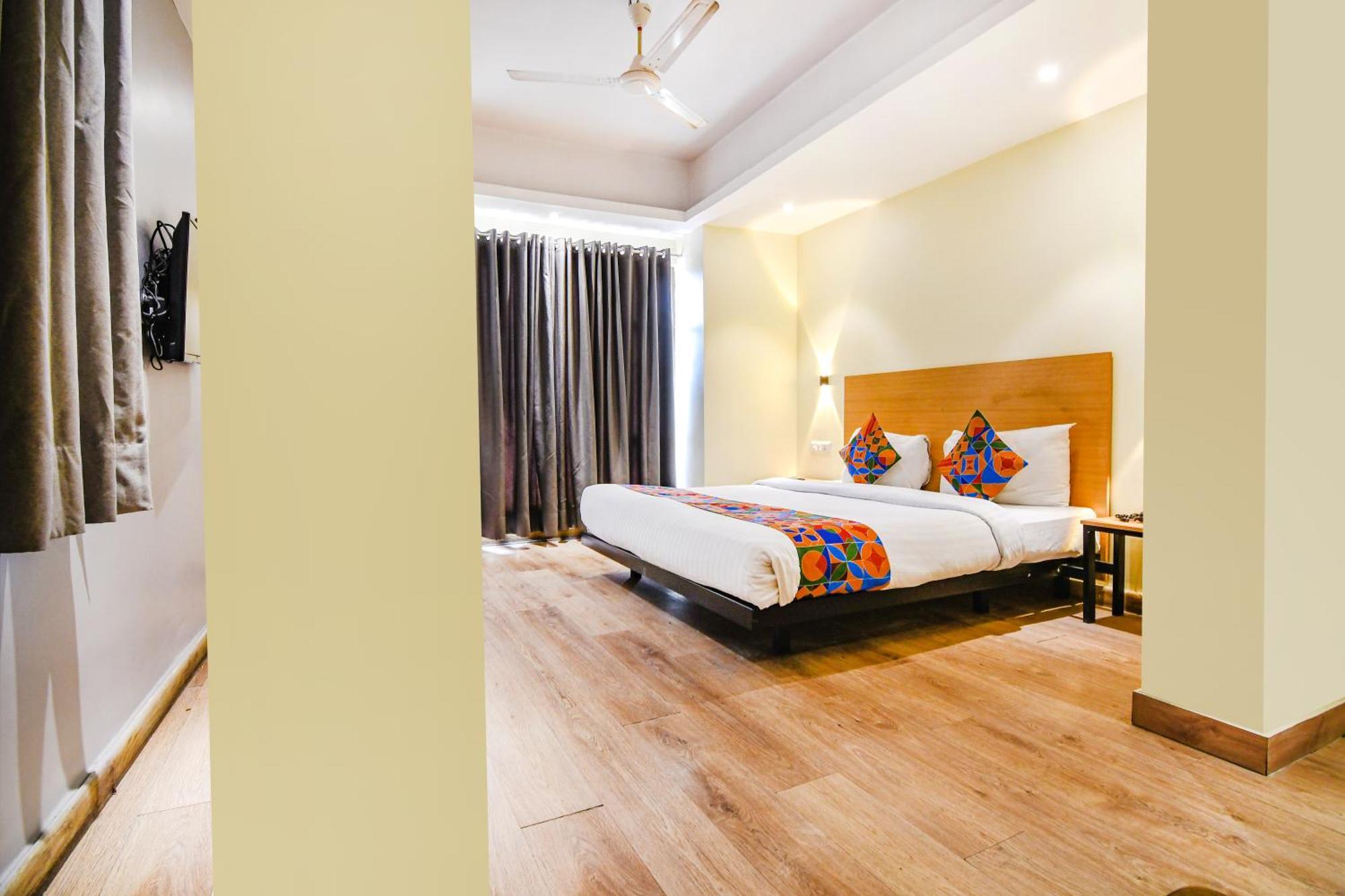 Отель Super Townhouse Suncitel Near Kolkata Airport Dam Dam Экстерьер фото