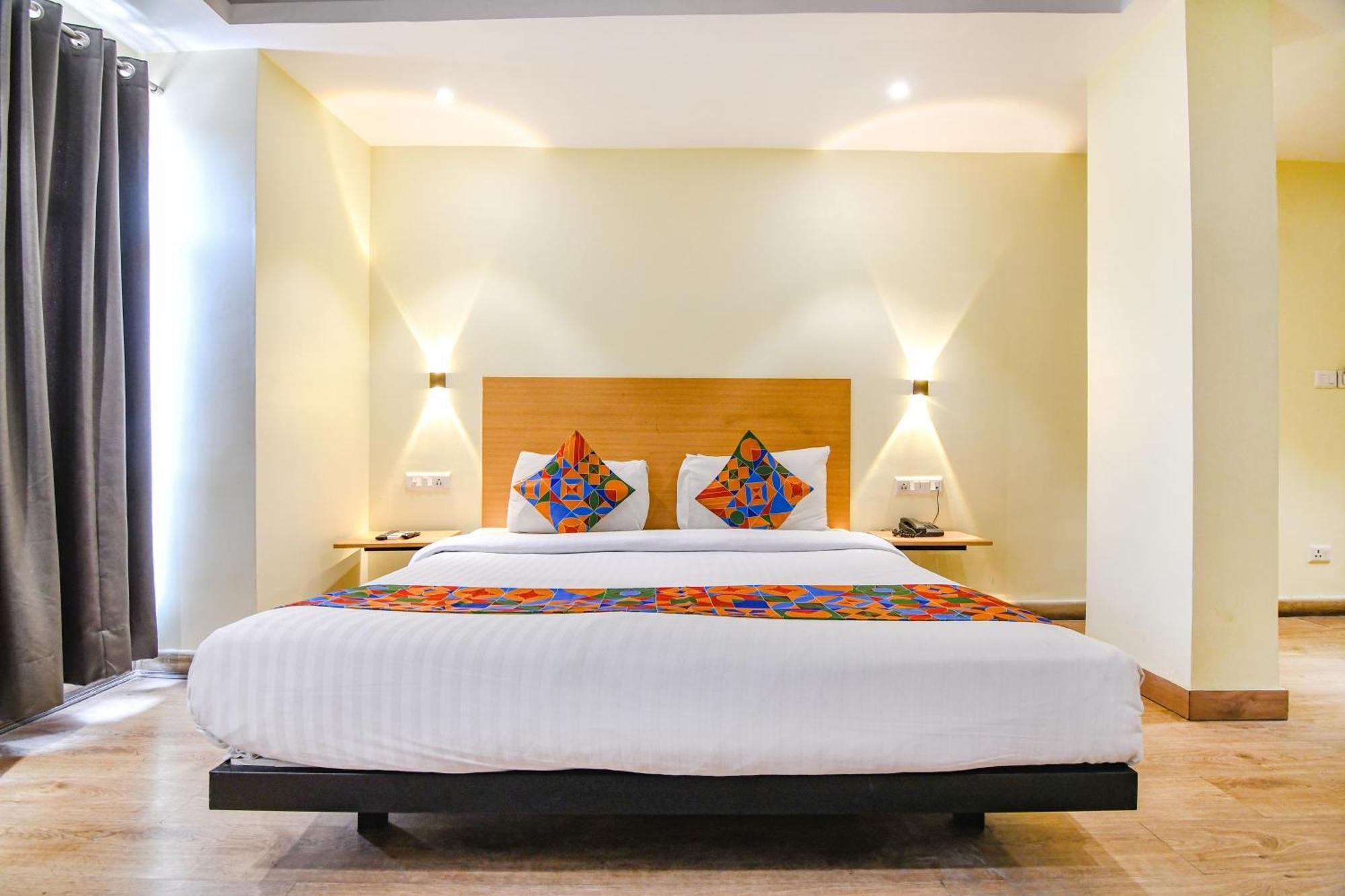 Отель Super Townhouse Suncitel Near Kolkata Airport Dam Dam Экстерьер фото
