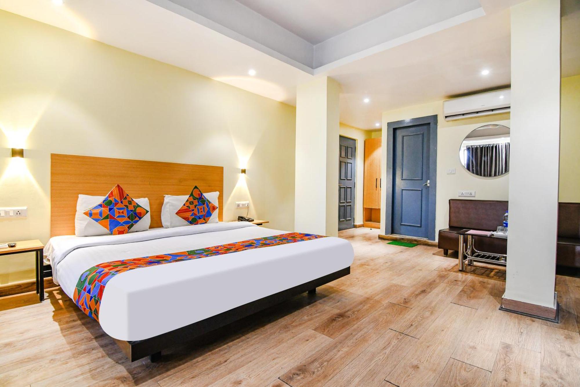 Отель Super Townhouse Suncitel Near Kolkata Airport Dam Dam Экстерьер фото