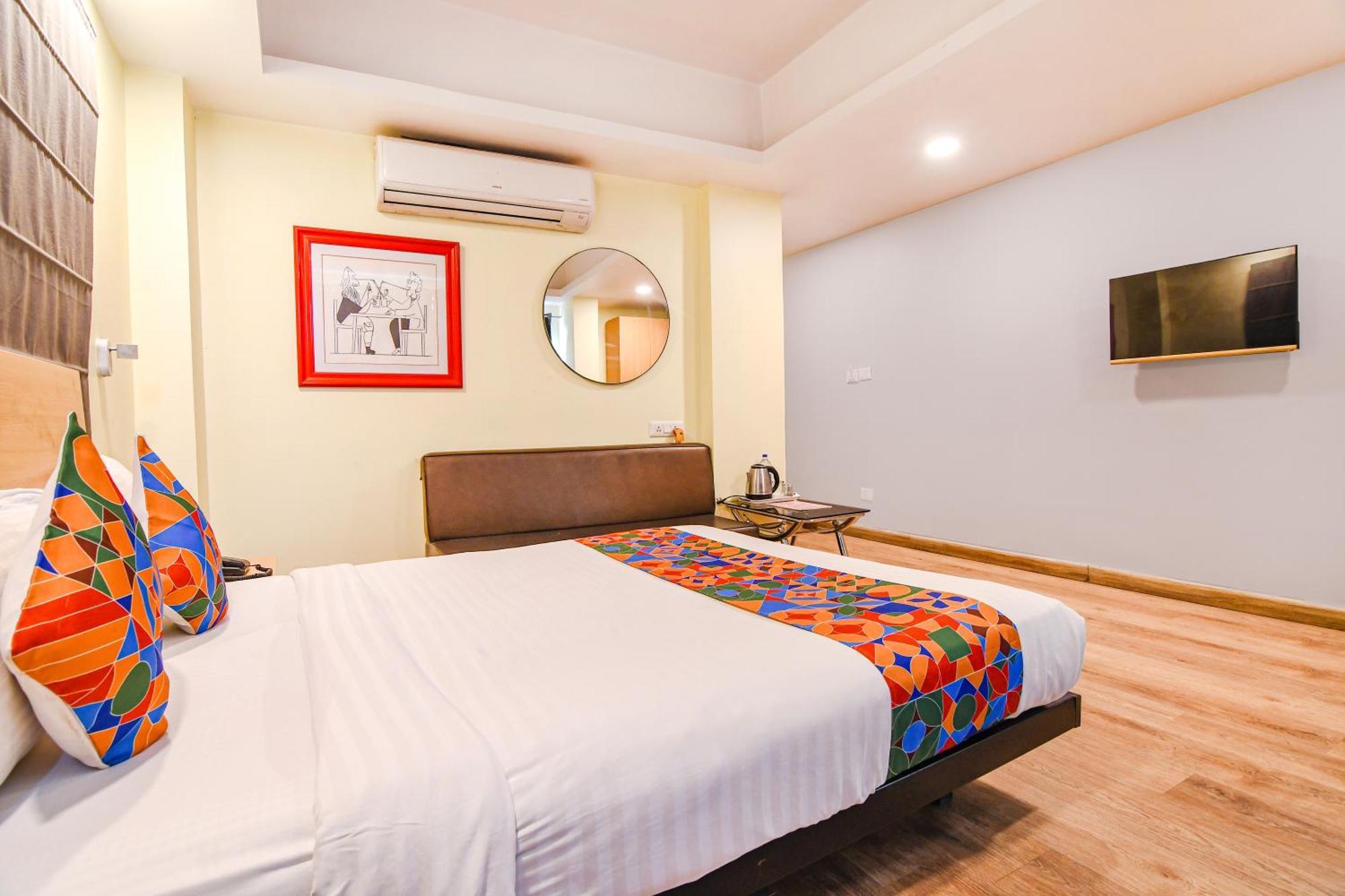 Отель Super Townhouse Suncitel Near Kolkata Airport Dam Dam Экстерьер фото