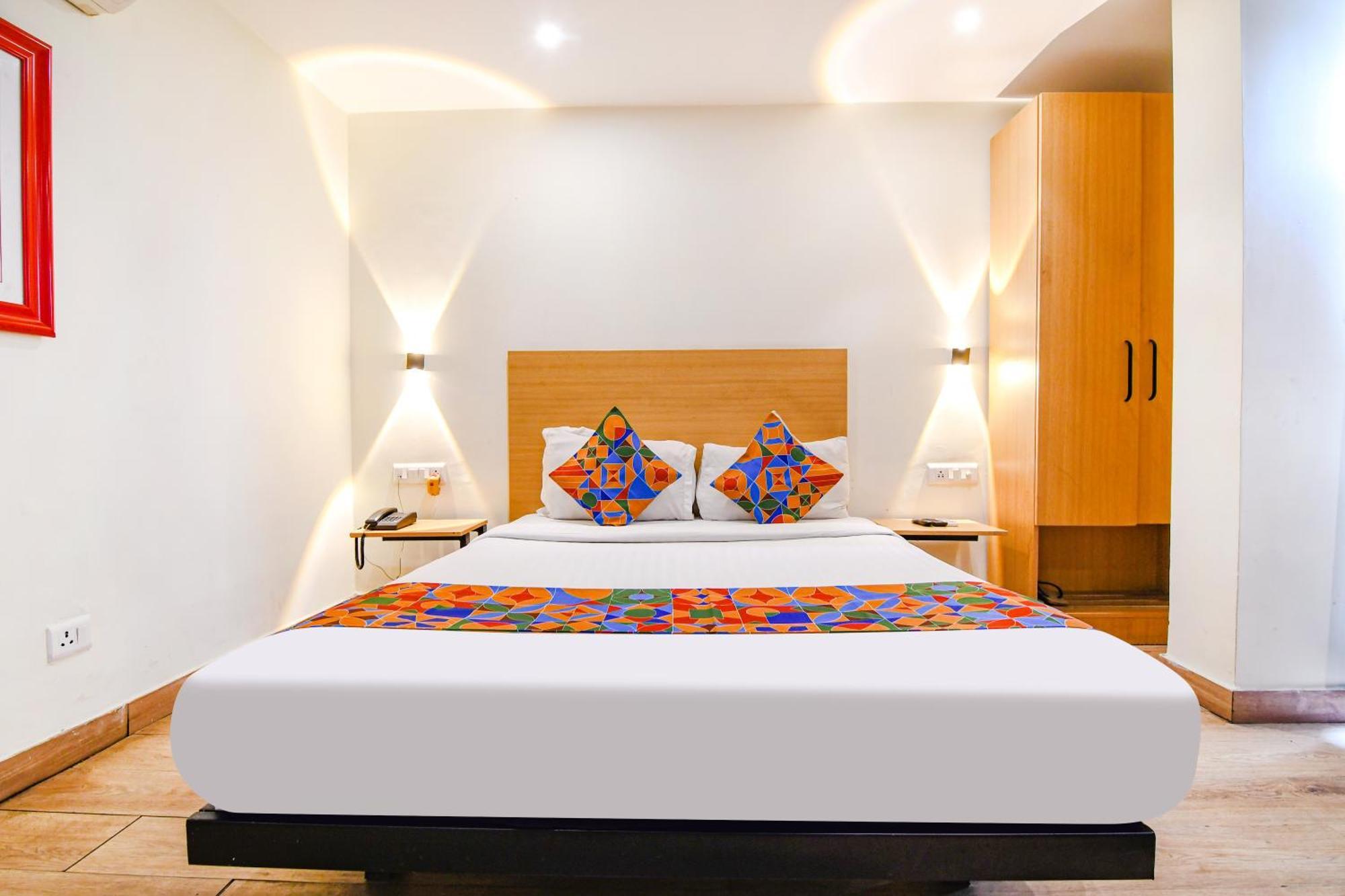 Отель Super Townhouse Suncitel Near Kolkata Airport Dam Dam Экстерьер фото