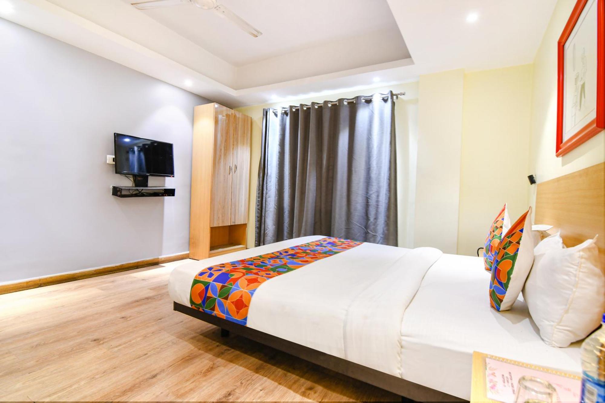 Отель Super Townhouse Suncitel Near Kolkata Airport Dam Dam Экстерьер фото